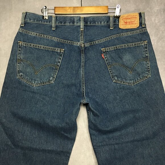Levis 550 Mens Blue Jeans size 40x30 Relaxed Fit Cotton Denim Zipper Fly
